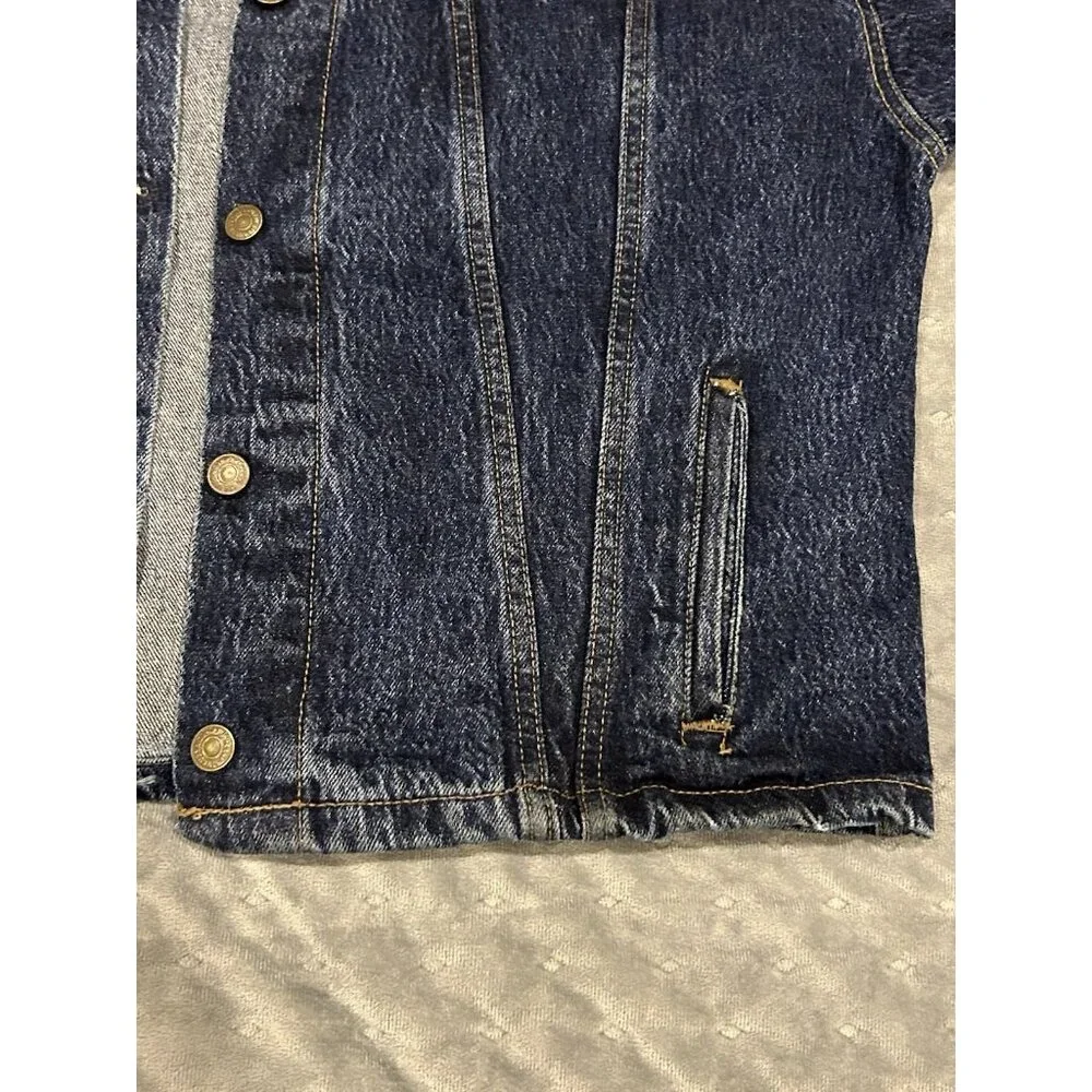 Levi’s Trucker Jacket Sz LARGE Denim Blue Jean Button Up Vintage 77934-8206 - Picture 15 of 16